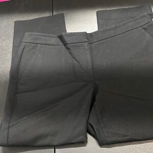 Vince Camuto Women's flat front straight leg  Black Capris size 6